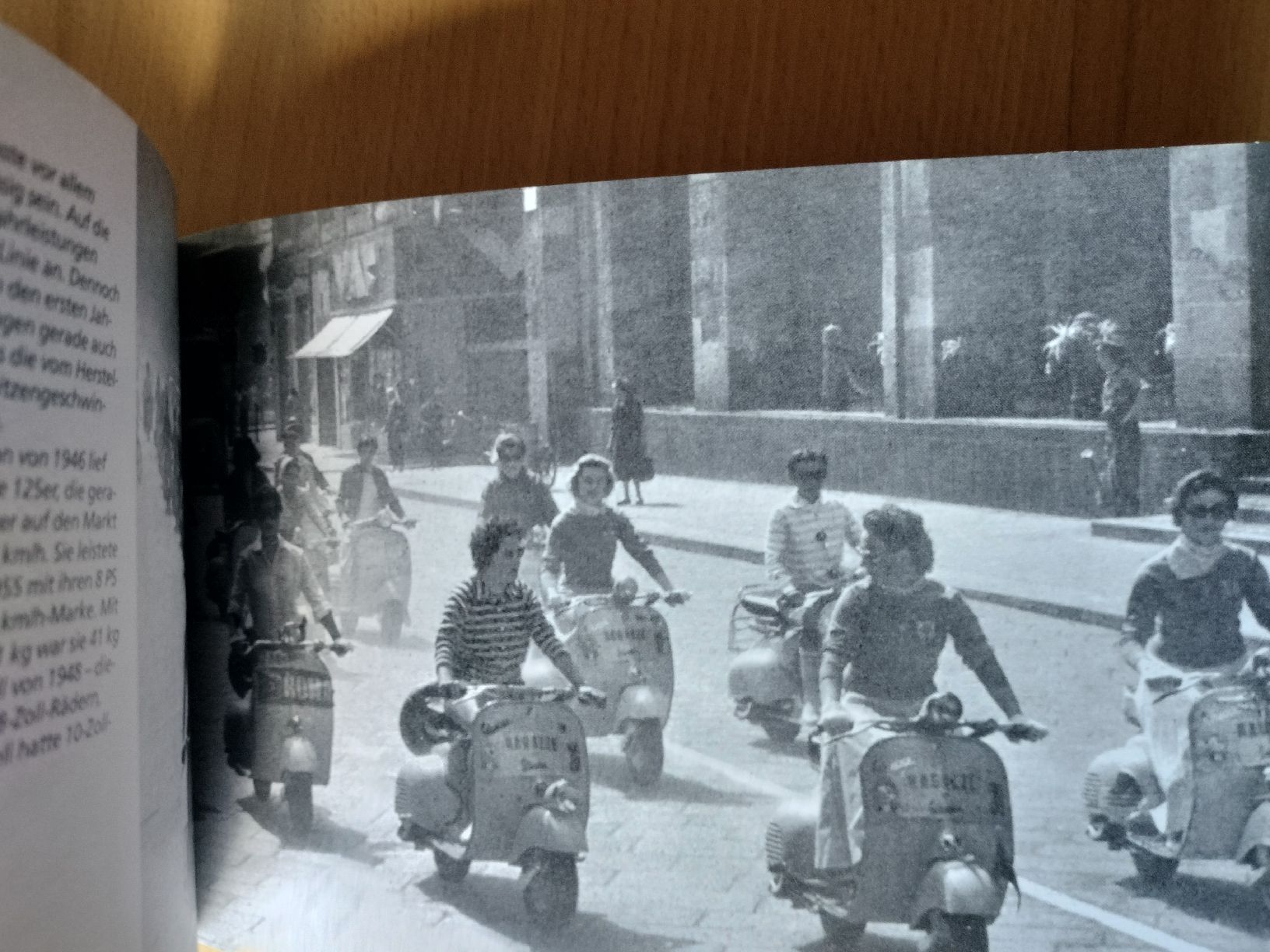 Libri: Vespa Buch – Usato da Schwanden Sigrisw venduto da Wibe81 5