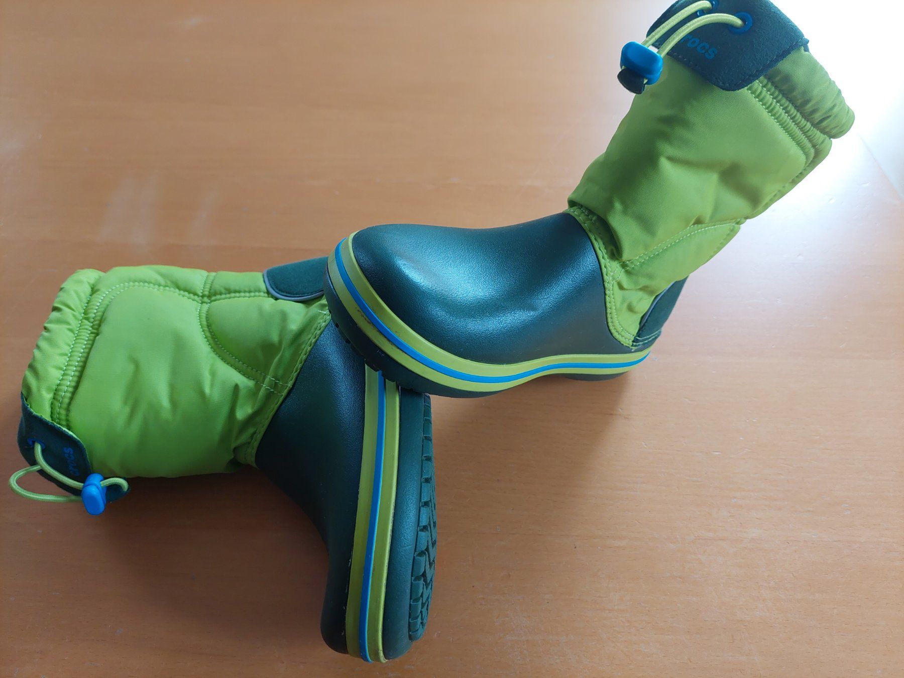 Crocs Scarpe per ragazzi: Crocs Winterstifel-Regenstifel  Gr.34-35 – Usato da Zürich venduto da meymano 1