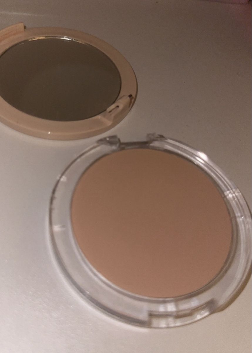 Make-up: Essence Puder – Usato da Oftringen venduto da tola19 1