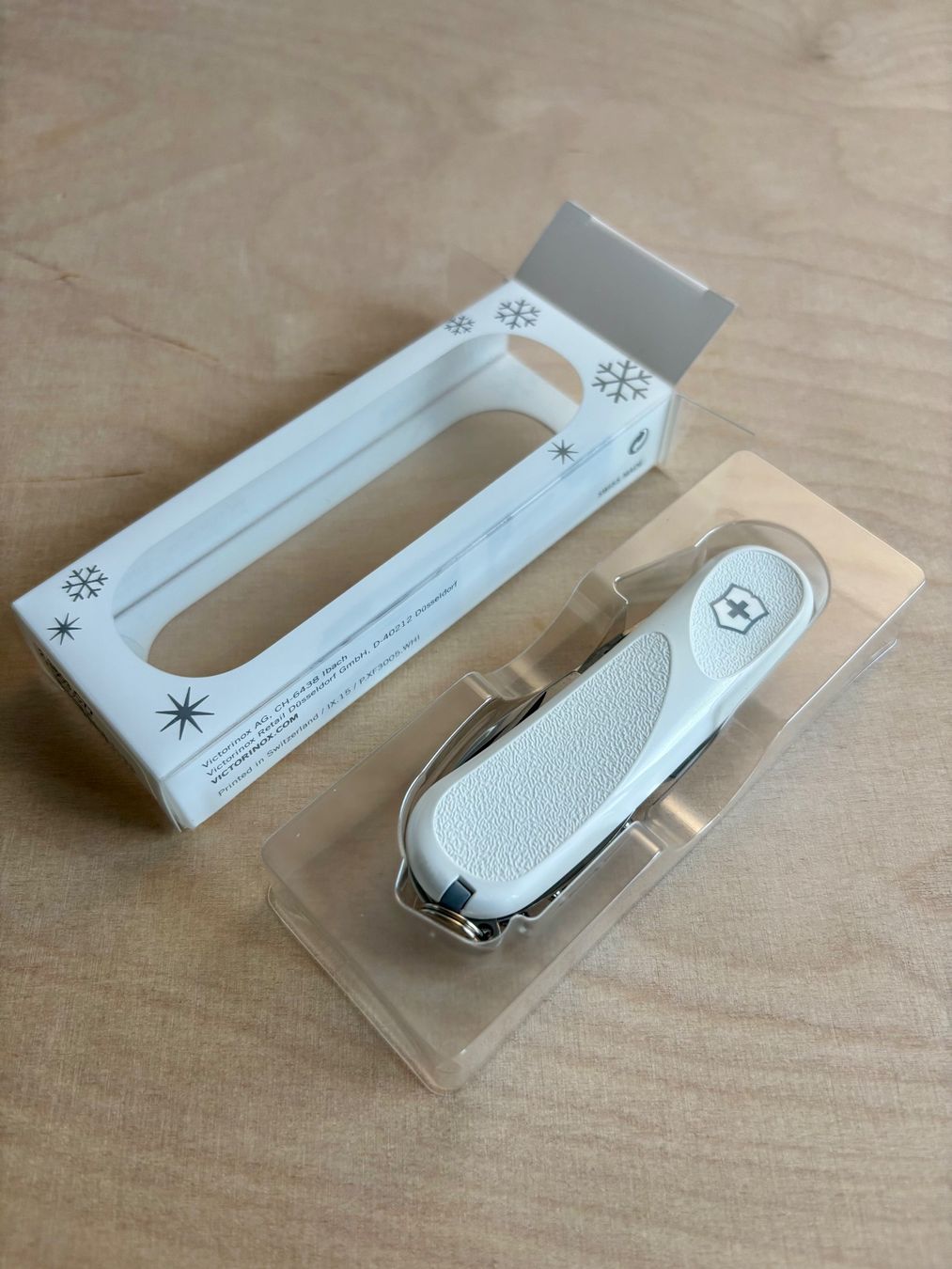 Victorinox Coltelli tascabile: Victorinox Winter Magic von 2016 – Nuovo (secondo la descrizione) da Pfungen venduto da bayside01 7