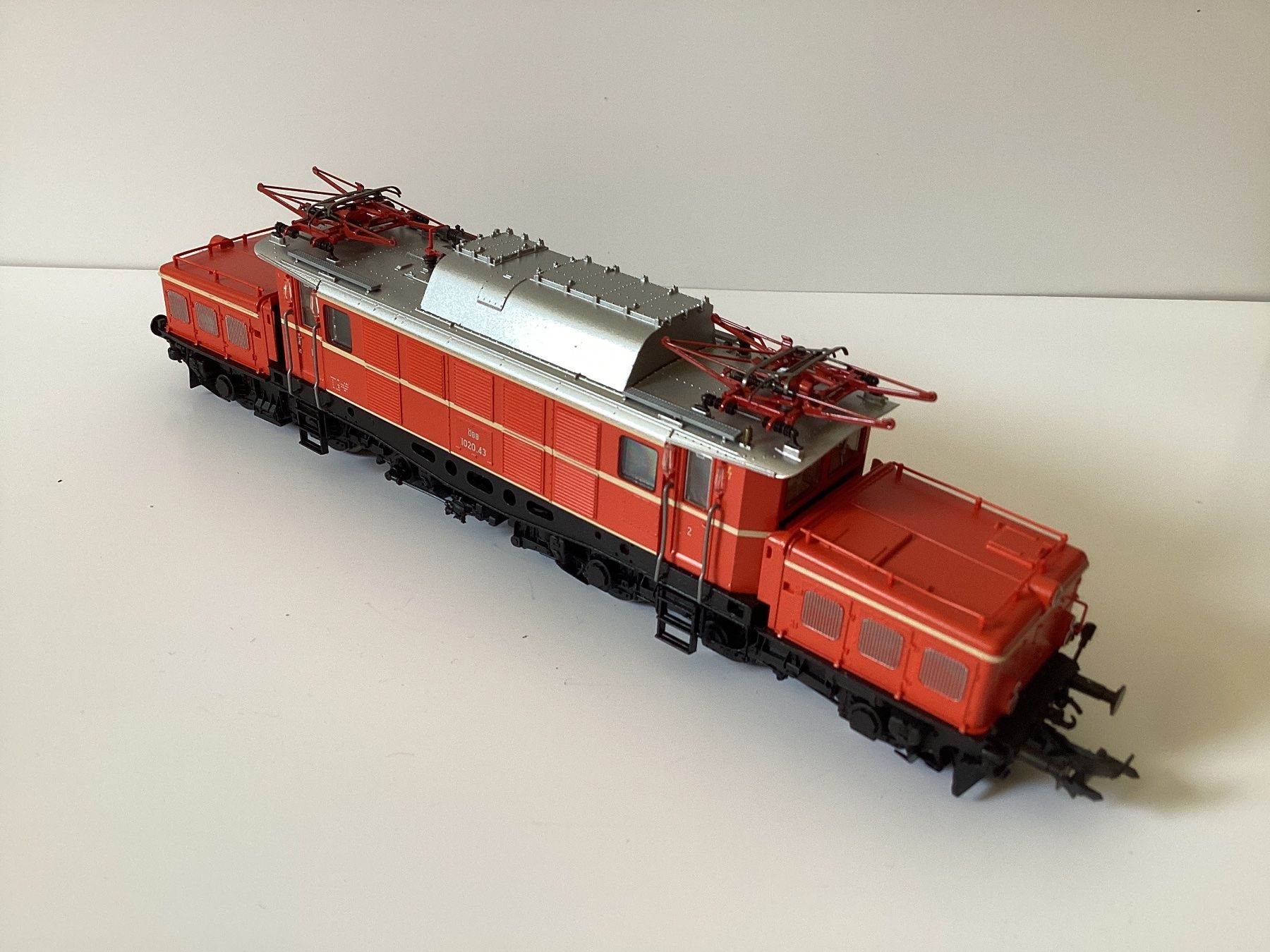 Roco Modellini di ferrovie: Roco 43742 ÖBB 1020.43 H0 1:87 – Usato da Effretikon venduto da simtek_de 1