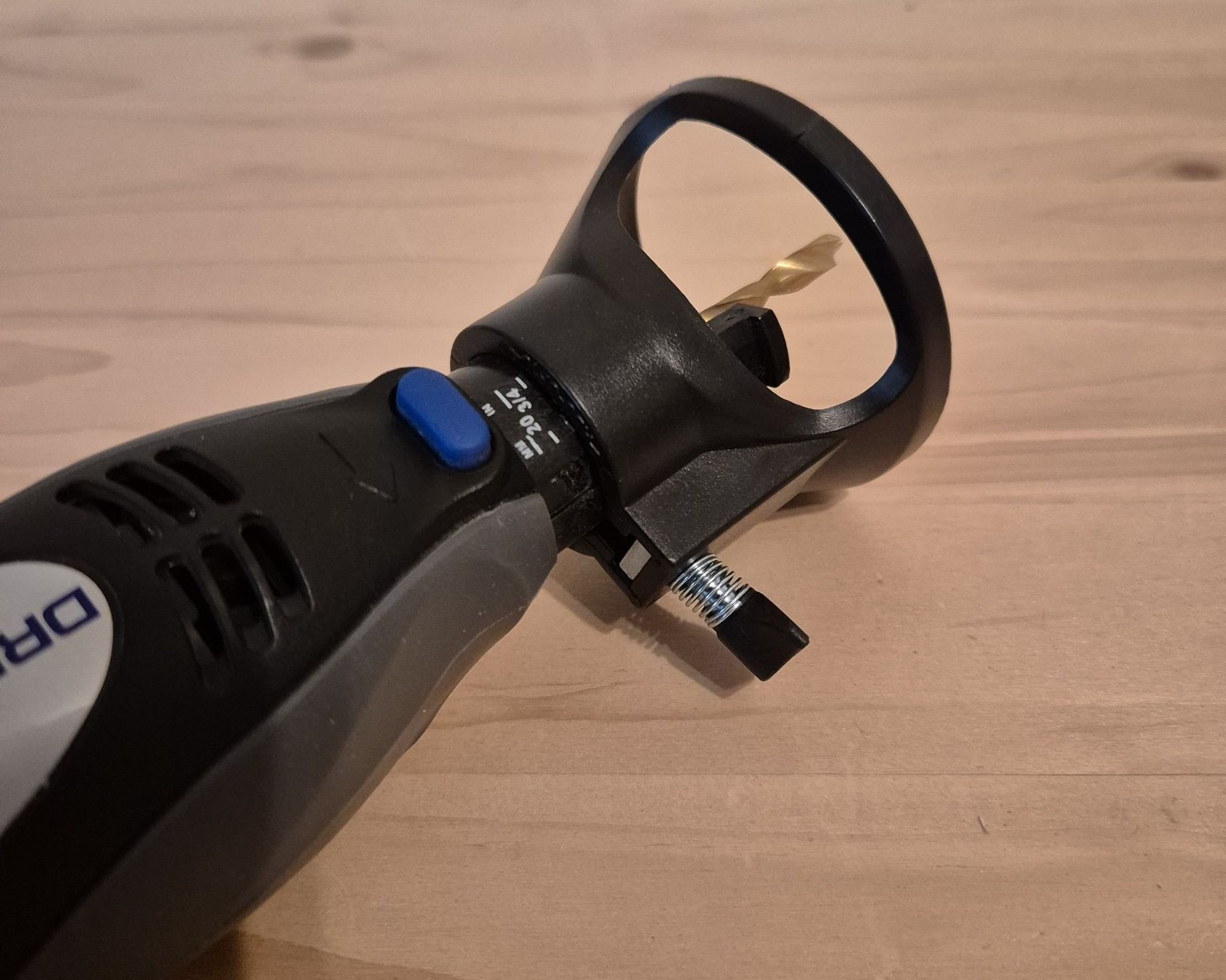 Dremel Tutti gli attrezzi: ACCESSOIRES DREMEL - MINI SCIE CIRCULAIRE + GUIDE DE COUPE – Usato da St-Imier venduto da Psaturnin 7