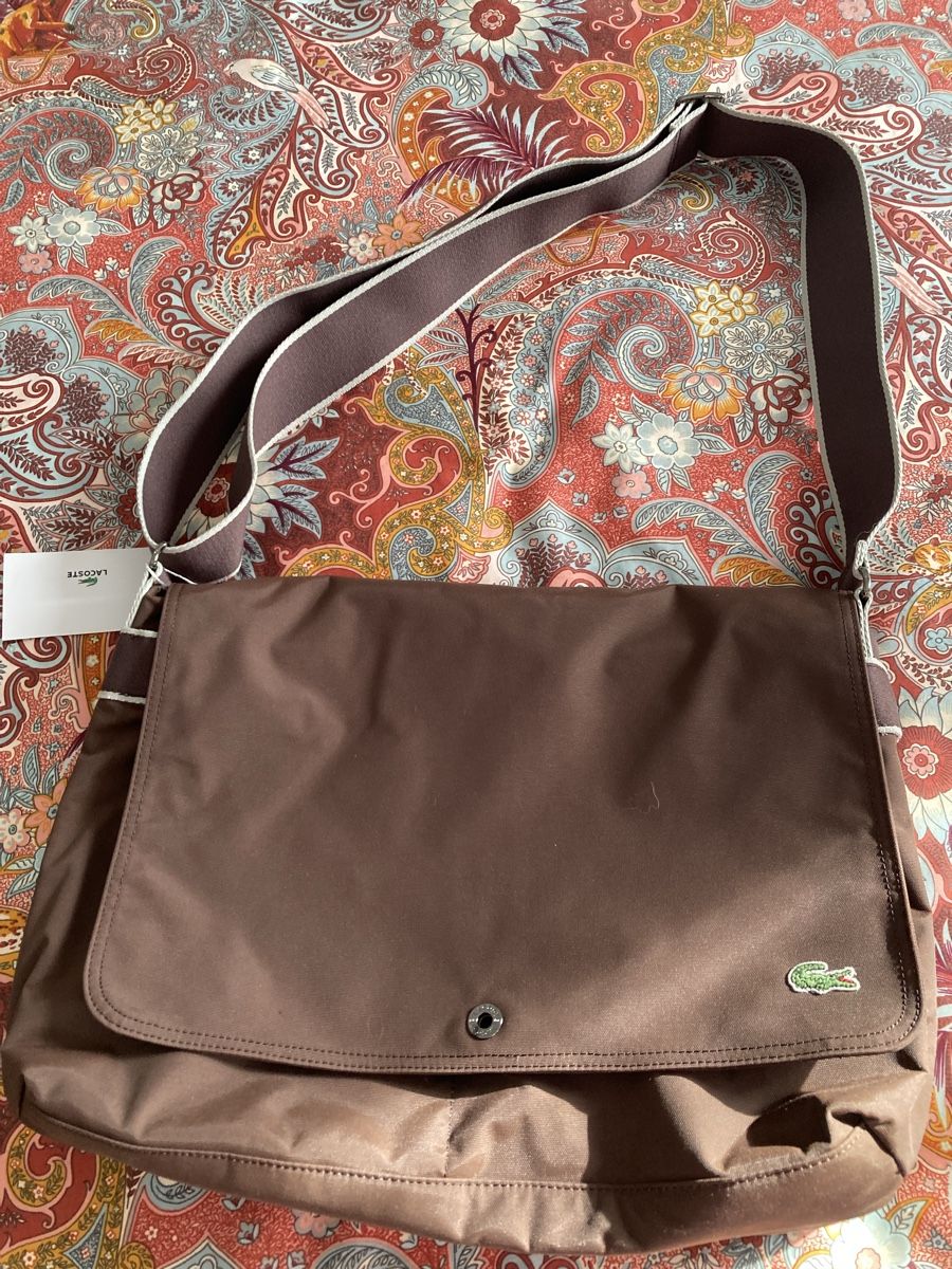 Lacoste Borse: Borsa tracolla computer/tempo libero – Nuovo (secondo la descrizione) da Viganello venduto da Orisole 1