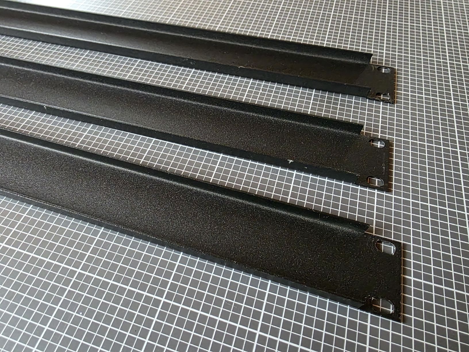 Altri accessori: 1HE 19" Rackblenden  – Usato da Uerzlikon venduto da Chalb0815