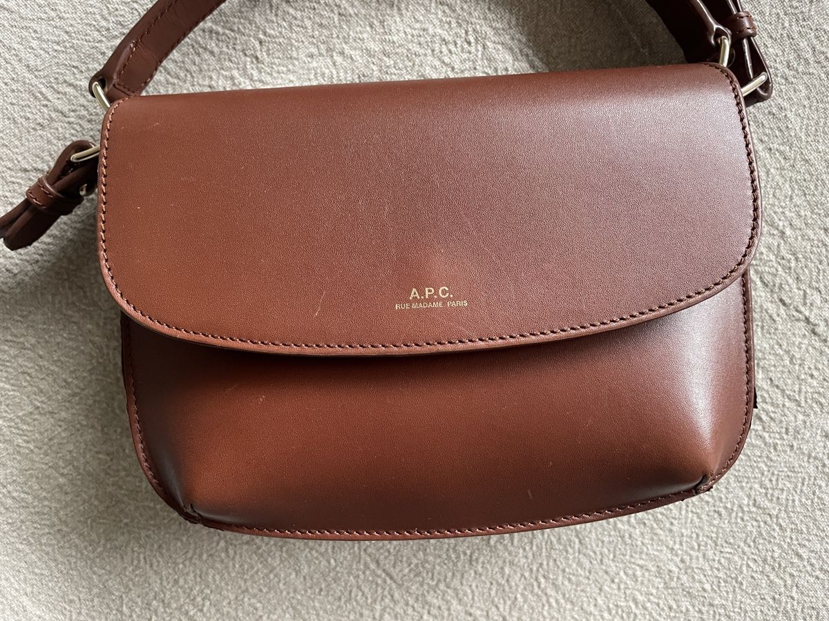 Apc Borse da donna: APC Sarah Schultertasche – Usato da Zürich venduto da ehupp 1