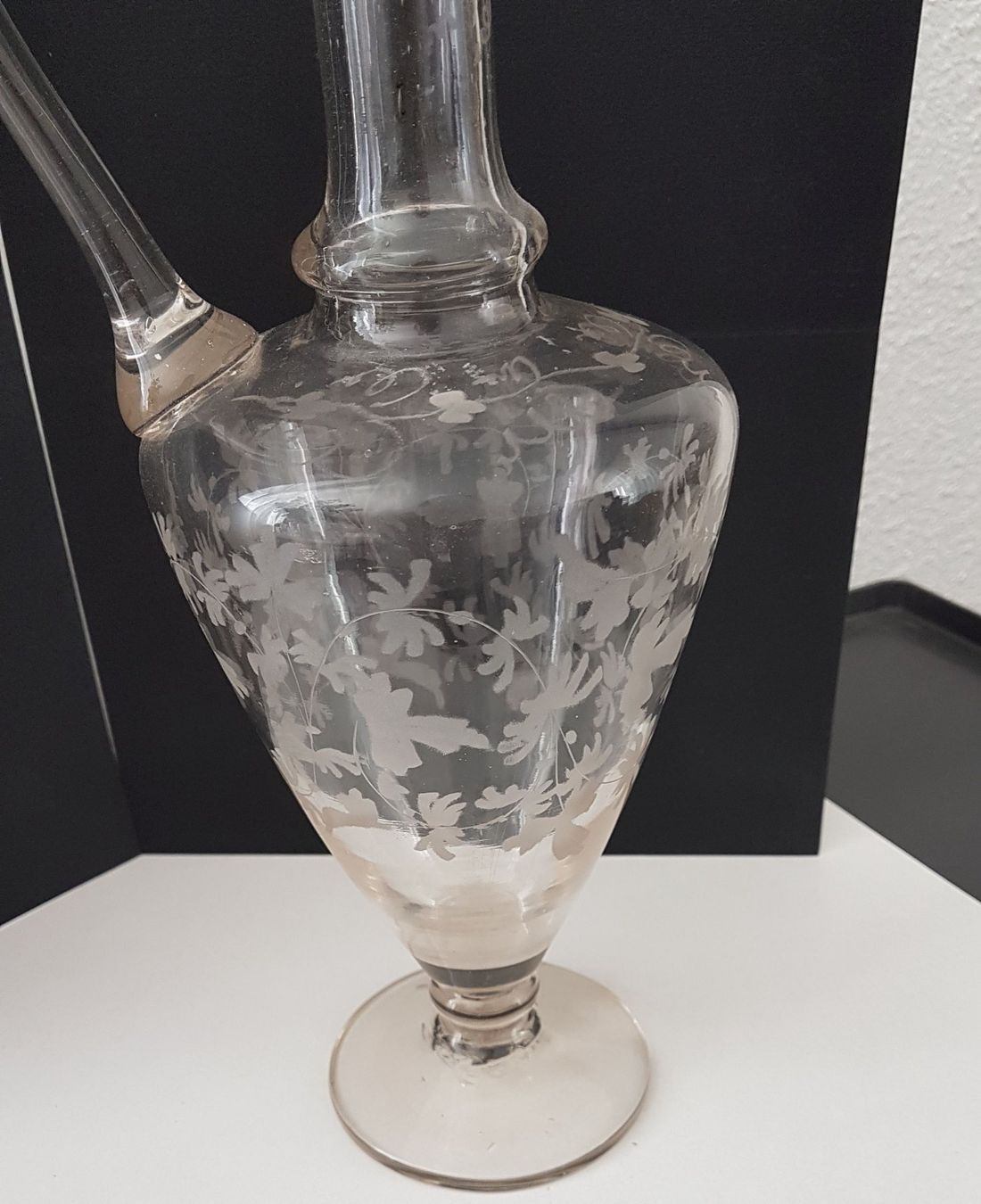 Carafes: Antike Karaffe graviert Glas – D'occasion à Kaltbrunn par Condor2 4