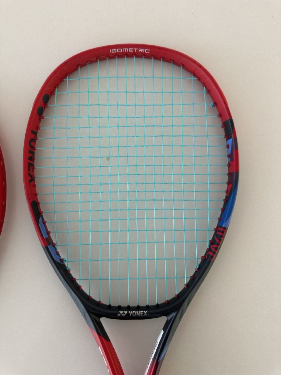 Yonex Raquettes: Yonex Vcore 100 Pro Stock – D'occasion à Adliswil par mbzero01 3