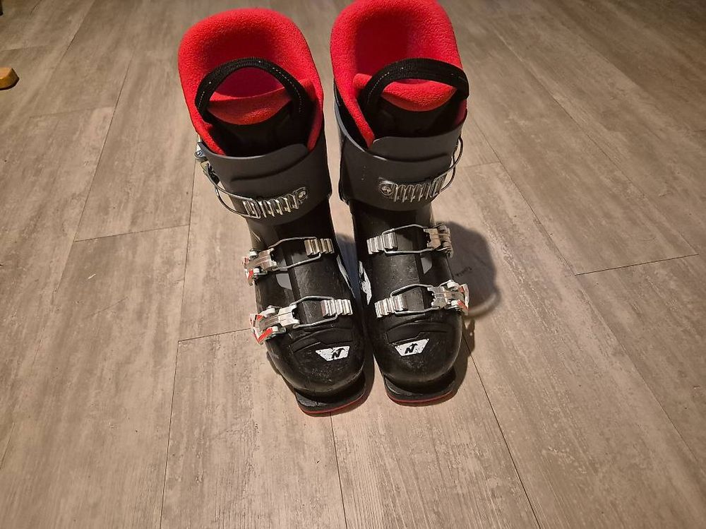 Nordica Chaussures garçon: Kinder Ski Schuh – D'occasion à Laupen BE par ybforever17