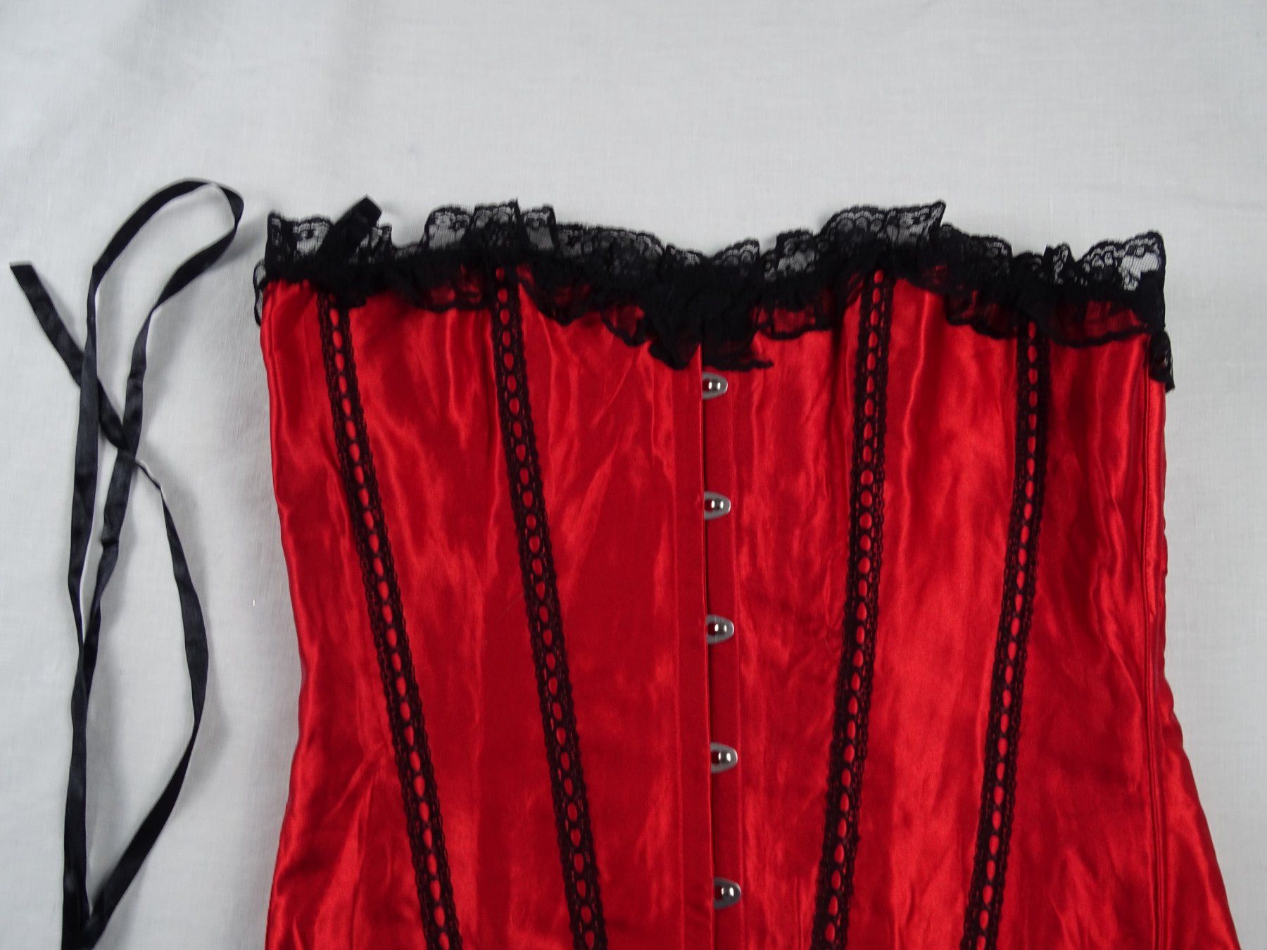 Sonstige Unterwäsche: Rotes Korsett mit Spitze - Grösse 2XL – Gebraucht aus Solothurn von hli_n69n 1