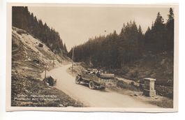 KLAUSENSTRASSE Postauto am Grenzstein