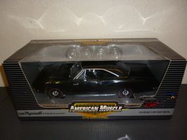 Plymouth Roadrunner Hemi 1968 1:18
