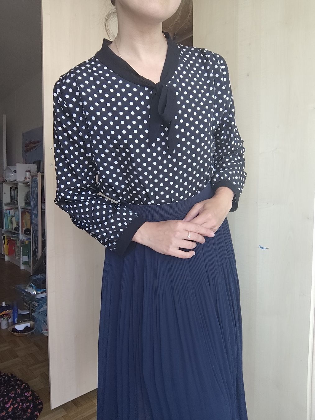 Camicette: Polka Dot Blouse with Tie - Smart & Stylish Look! s – Usato da Mägenwil venduto da VintageGirly