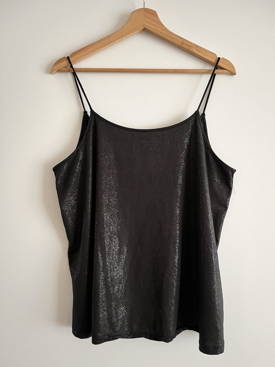Top: Schwarzes Schimmertop - glitzernder Alleskönner – Usato da Zürich venduto da Lelillemore
