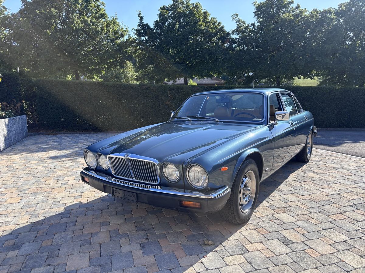 Jaguar Automobili: Jaguar XJ6 4.2  – Usato da Stallikon venduto da kun_5bbm