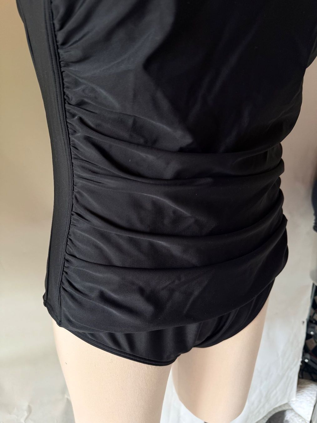 Lascana Costumi da bagno & Bikini: LASCANA, Badekleid, Grösse 48B, Farbe Schwarz – Nuovo e nell'imballaggio originale da Rudolfstetten venduto da gst_g7xl 2