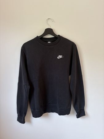 Nike Pullover schwarz Grösse XS guter Zustand