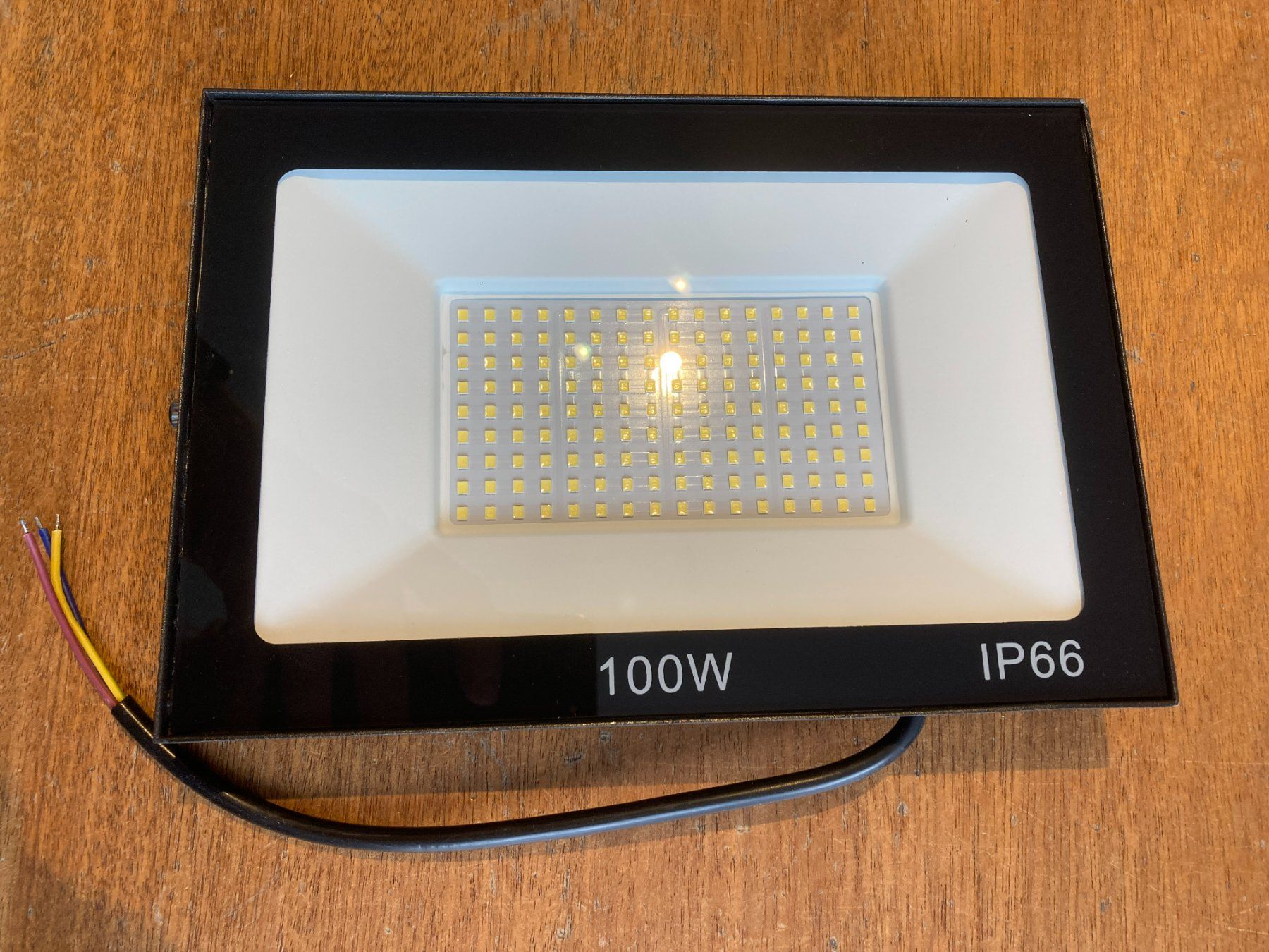 Lampade: Aussenstrahler 100W IP66 NEU – Nuovo e nell'imballaggio originale da Widnau venduto da SIIVSIIV