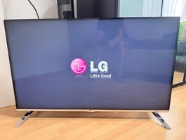 LG Smart TV / Diagonale: 120cm
