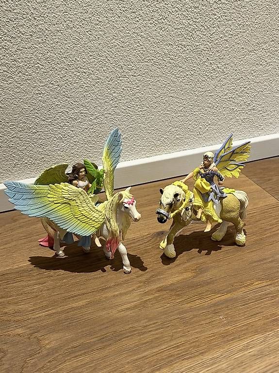 Statuette: Schleich diverse Feen mit Pferd und Schwan – Usato da Wettswil venduto da mathias.kopietz 1