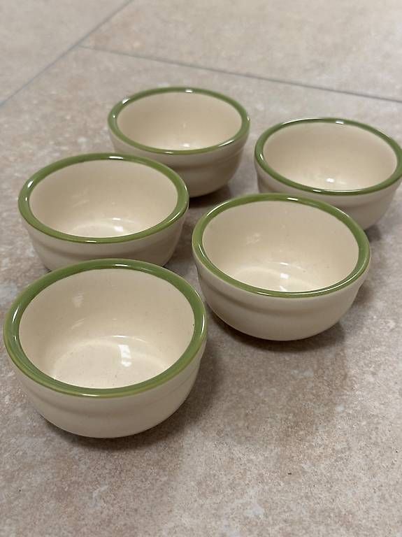 Tazze: 5 Luxus Kaffee-Tassen / Tee-Tassen – Usato da Schübelbach venduto da Rahnmont 1