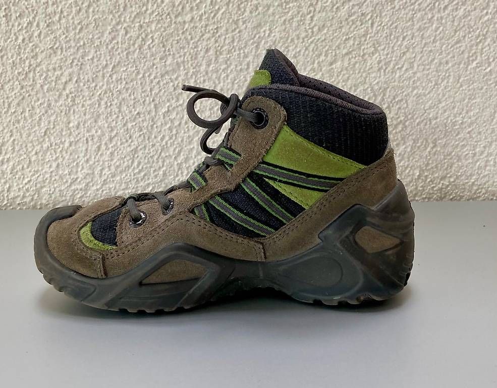 Scarpe per ragazzi: Lowa Wanderschuhe Gr. 30 wasserdicht – Usato da Arlesheim venduto da Livifee 2