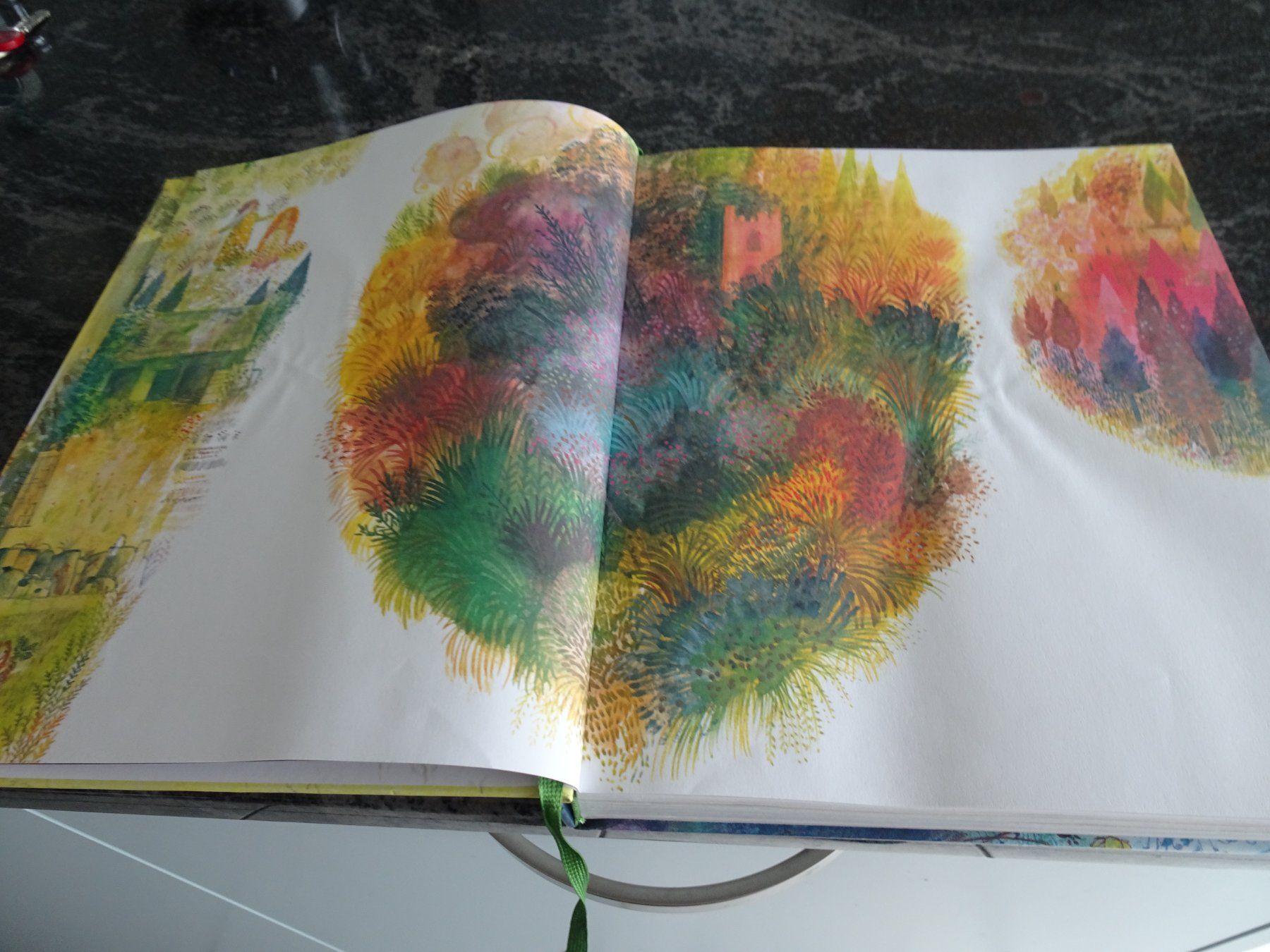 Bücher: Bernadette Märchenbuch, wunderschön illustriert – Neu und originalverpackt aus Zürich von Roulet 1