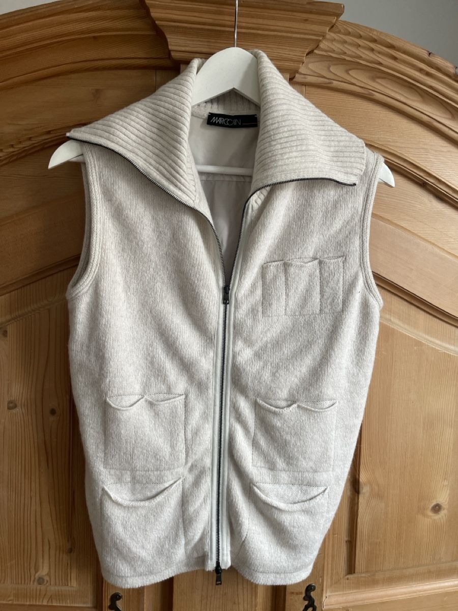 Marc Cain Gilet & Giacche senza maniche: Marc Cain Strickweste Gr. N3 38 offwhite – Nuovo (secondo la descrizione) da Romanshorn venduto da Lieblings_Stuecke