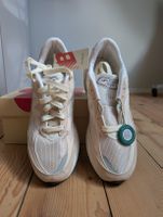 New Balance 990VR6 Teddy Santis Vintage Rosa 