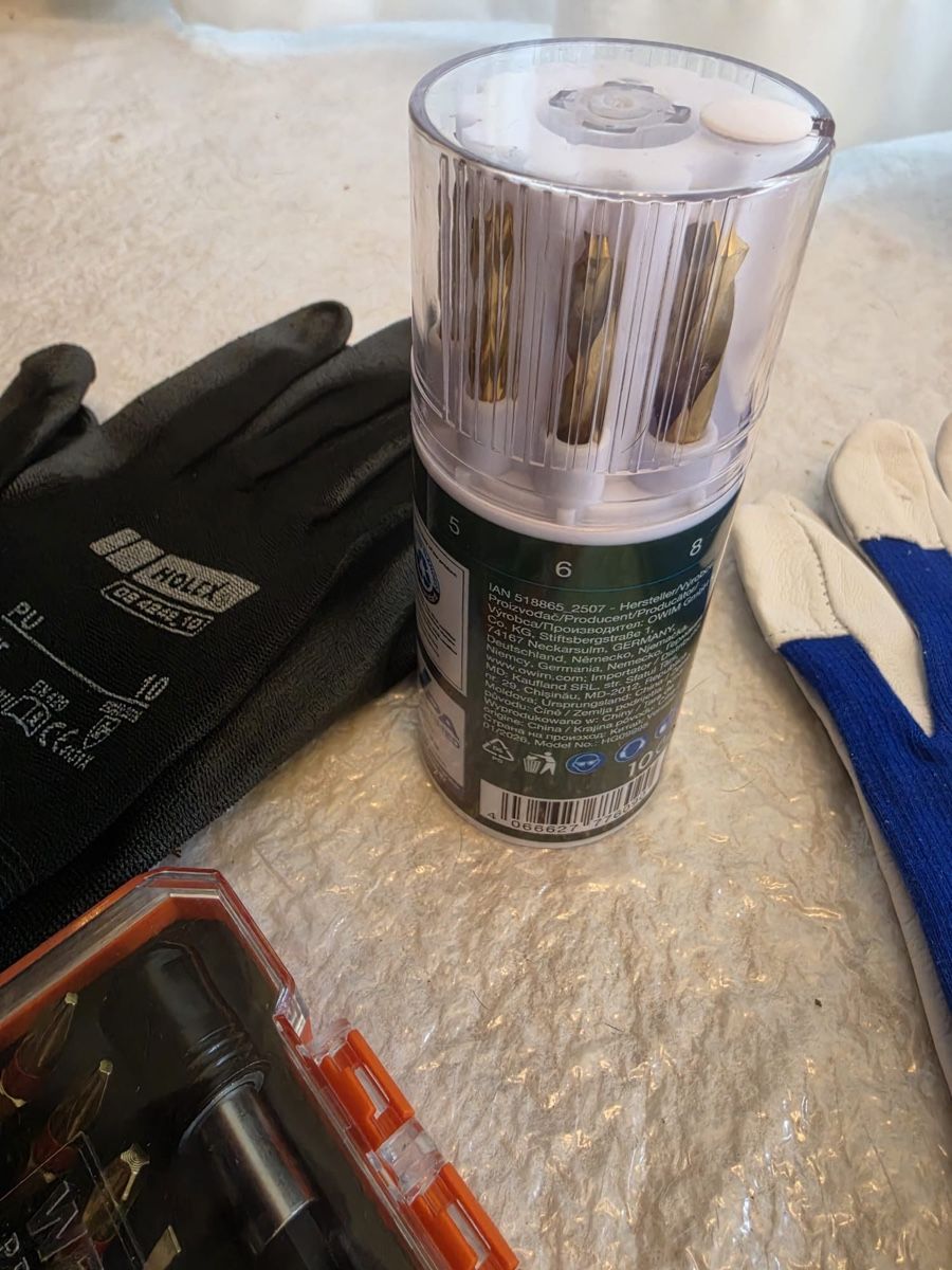 Alle Werkzeuge: Werkzeug Set Bohrer Bits Handschuhe neu – Neu (gemäss Beschreibung) aus Grenchen von Mary.J 2