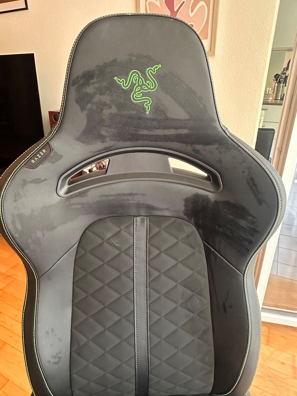 Razer Stühle: Razer Iskur Ergonomischer Gaming-Stuhl – Gebraucht aus Zürich von Alexandra.cbs 4