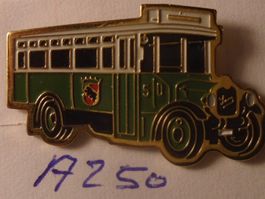 1 Alte Oldtimer Bus Pin grün/weiss, Bern Rarität! (A250)
