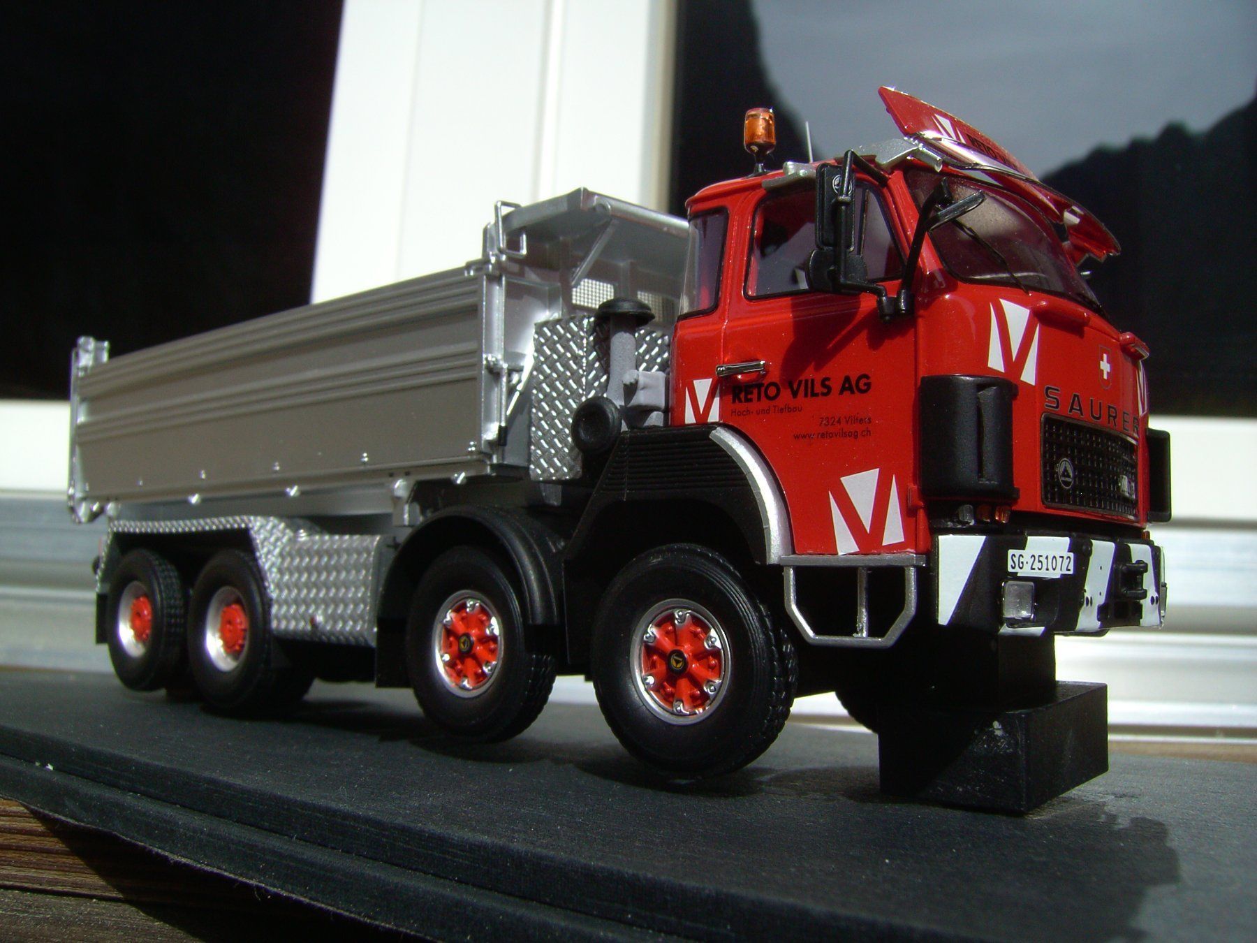 Saurer Modellini d'auto: Saurer 8x4 1:43 – Nuovo (secondo la descrizione) da Grindelwald venduto da Rs48 3