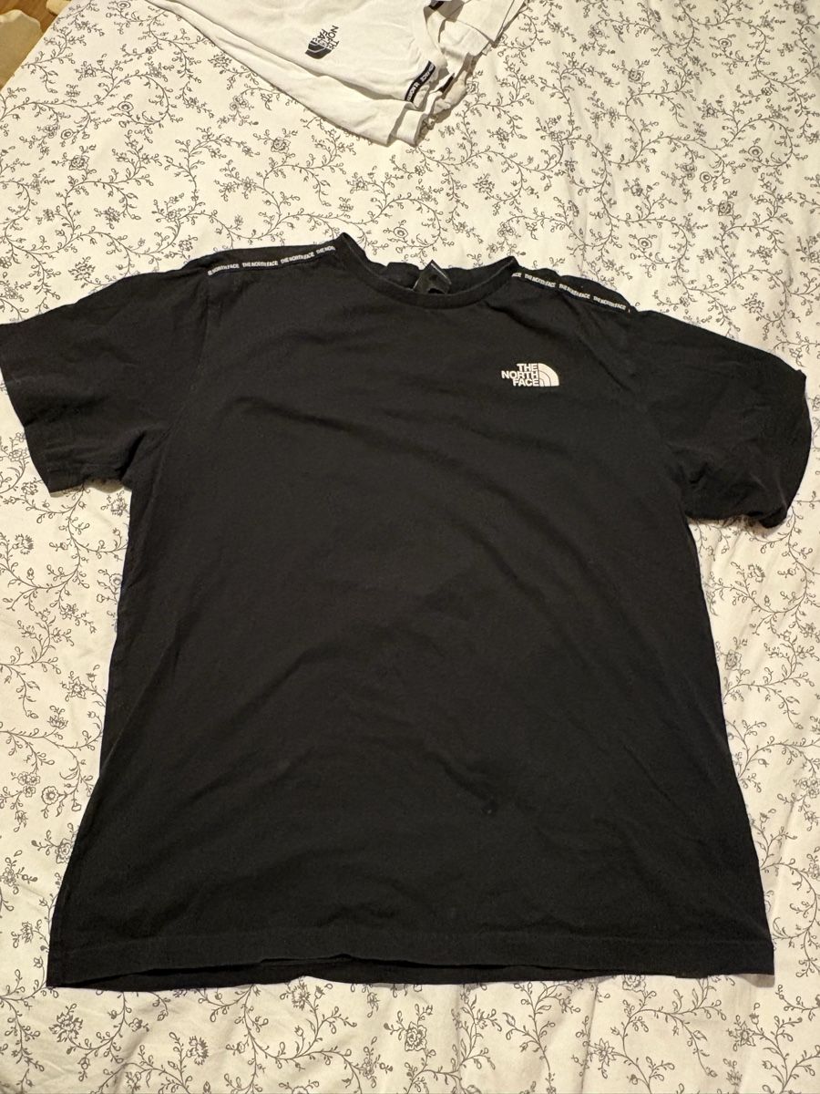 North Face T-shirt: the nort face – Usato da Roveredo GR venduto da pez_7fjy 1