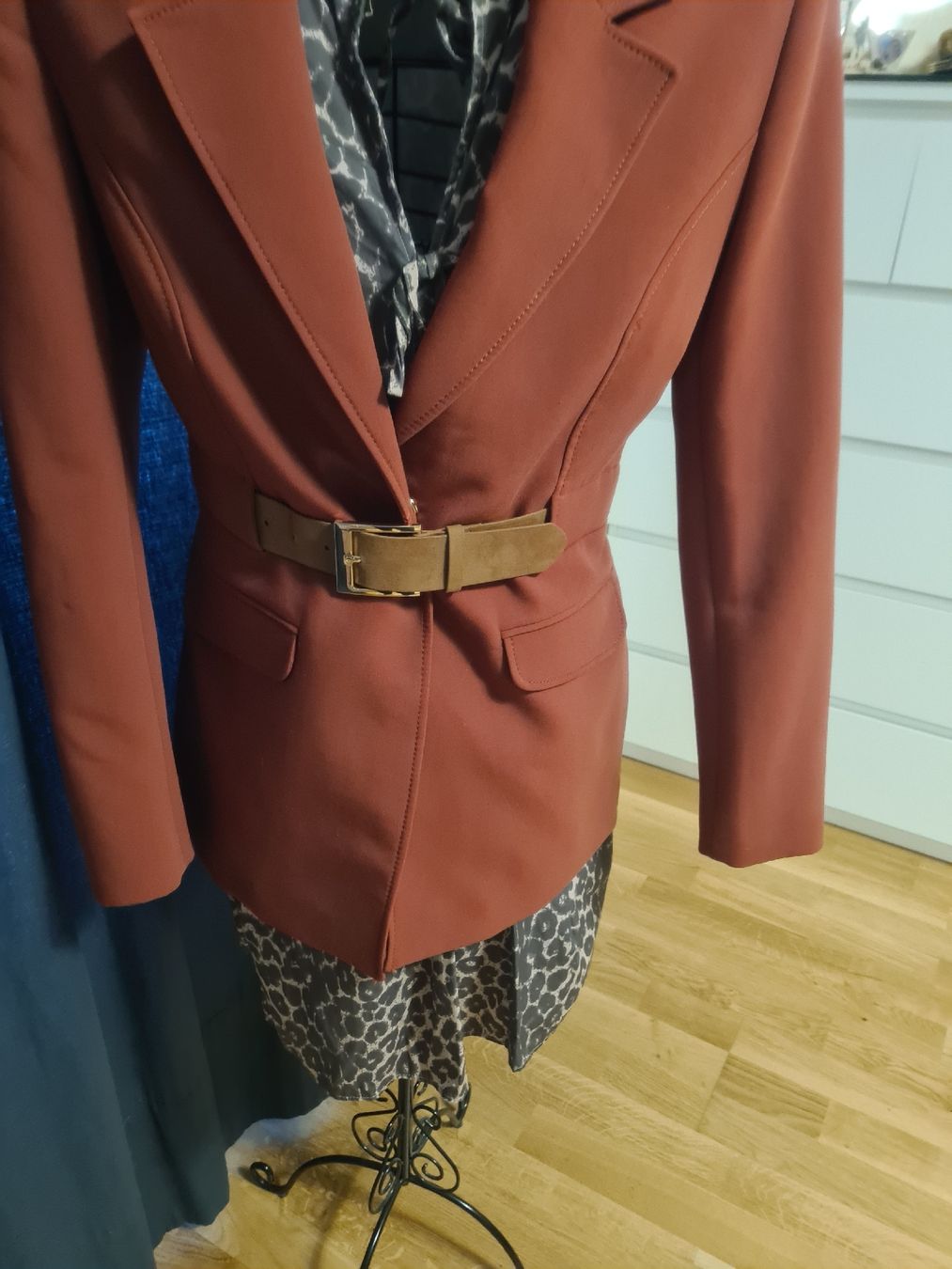 Zara Giacche: blaser von Zara mit gürtel gr M – Nuovo (secondo la descrizione) da zürich venduto da janjaz 1