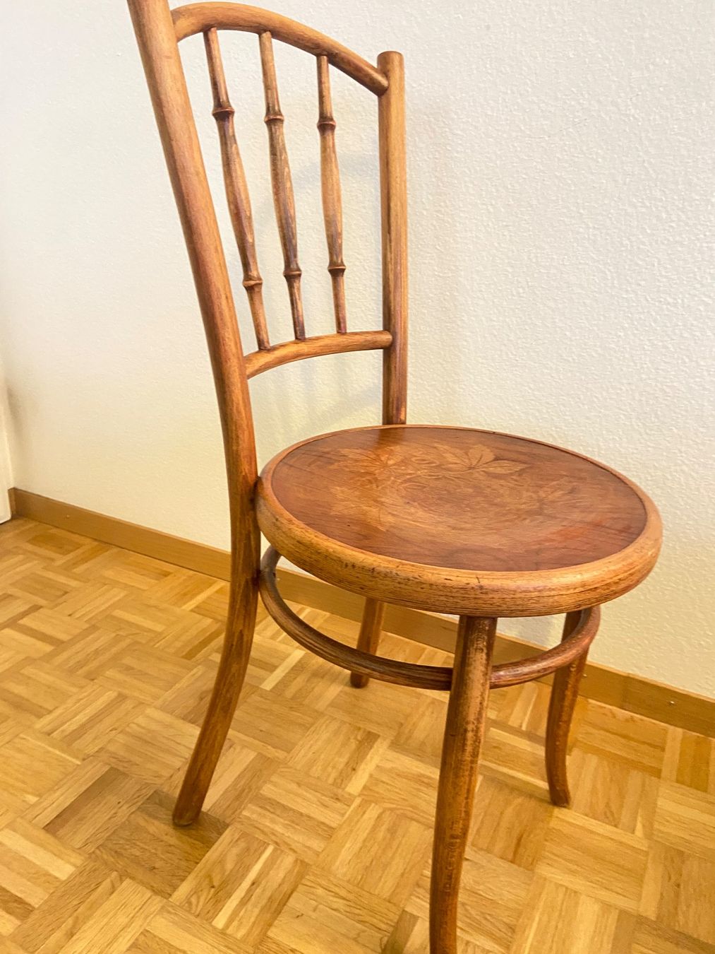 Stühle: Design Bugholzstuhl, frisch restauriert – Gebraucht aus Meilen von rowland534