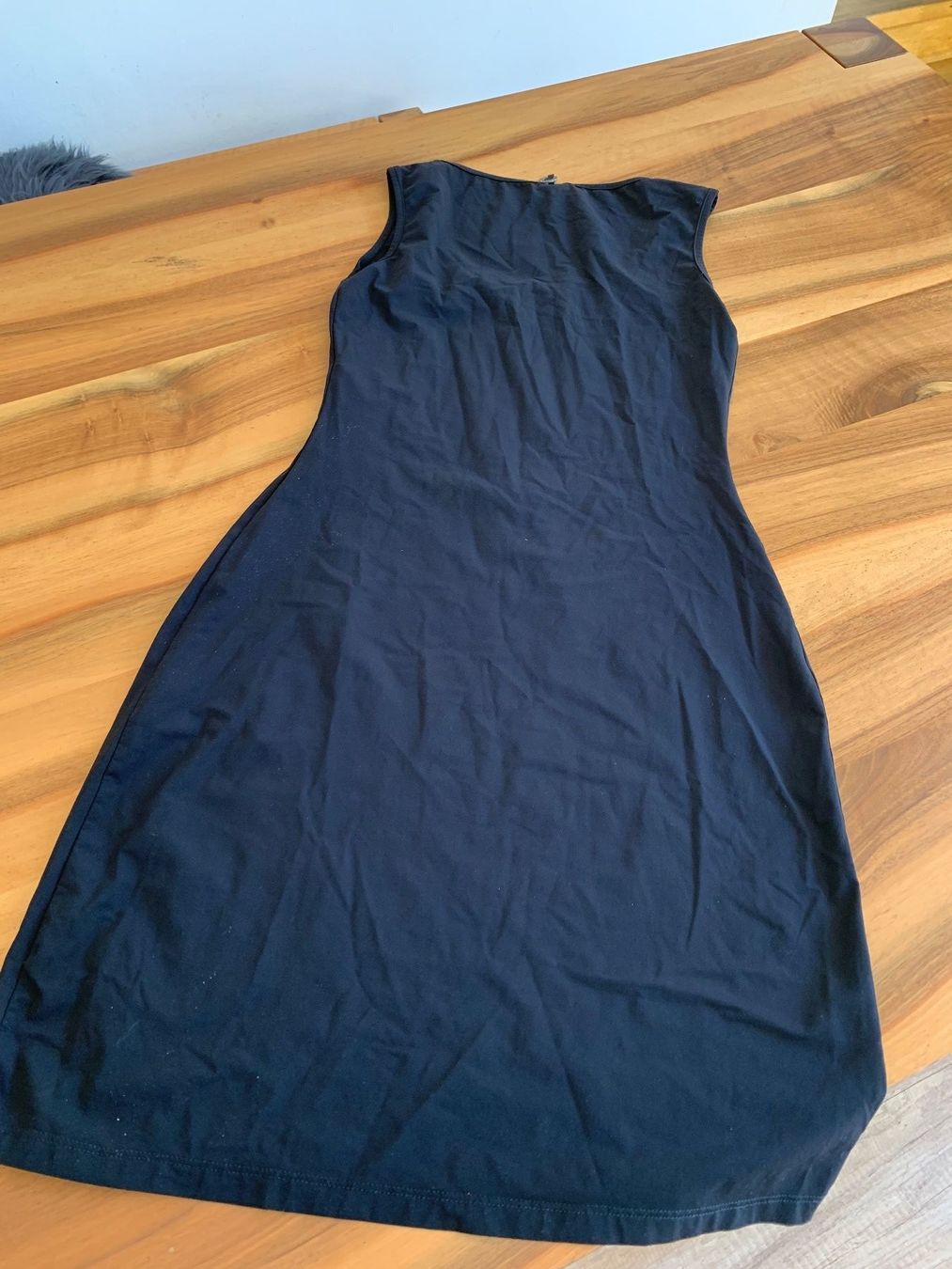 Vestiti: SAVE THE QUEEN schwarzes Basic Kleid Gr. L – Usato da Meiringen venduto da snahhanssnah 2