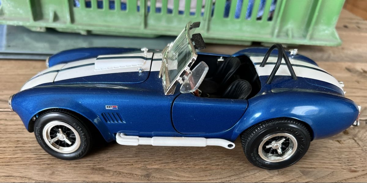 AMT/ERTL Modellini d'auto: AC Cobra Modell 1/18 – Usato da Sevelen venduto da Ritiplampi 1