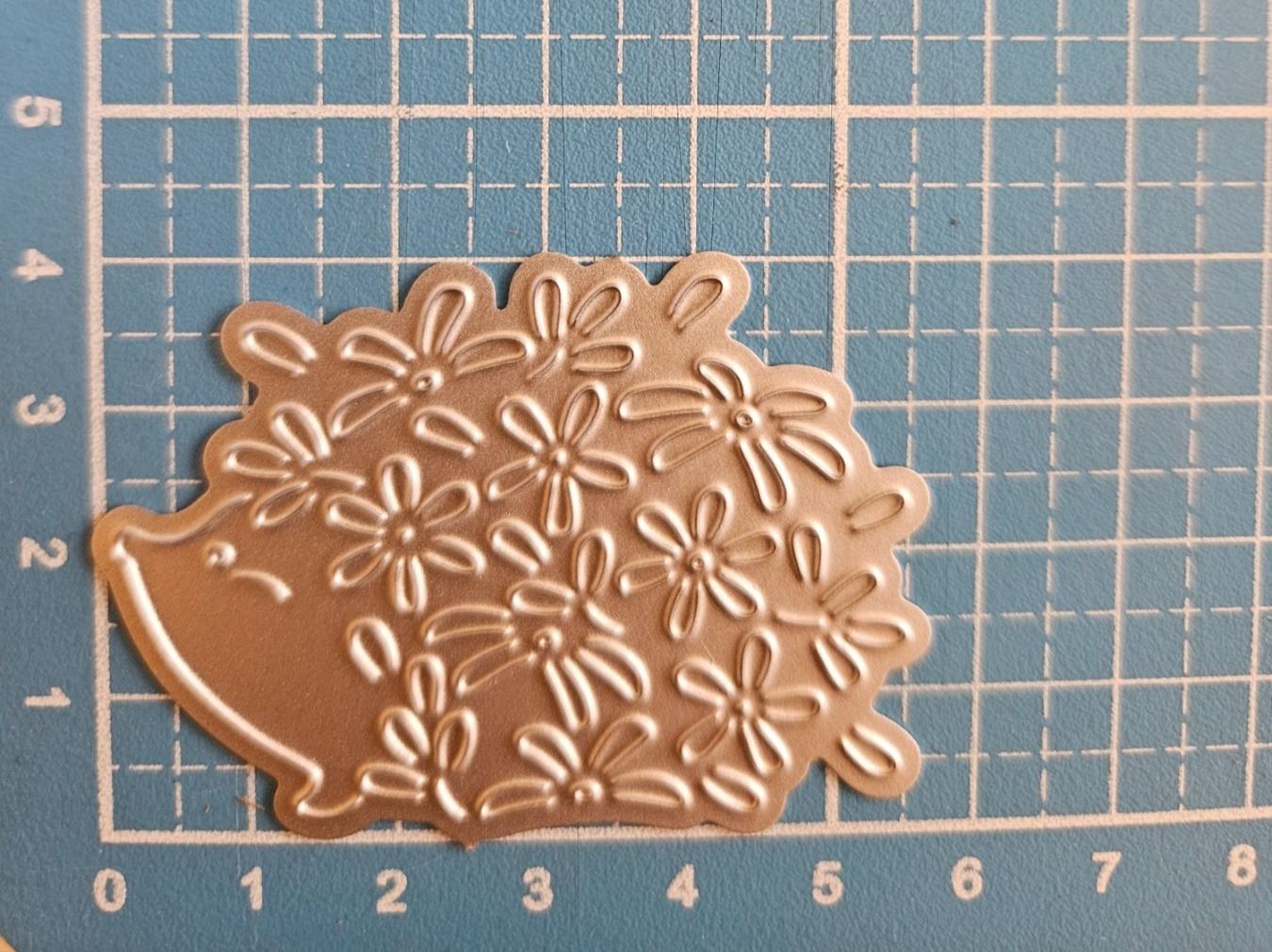 Sciablone: Stanzschablone Nr.901, Igel mit Blumen (Sizzix geeignet) – Nuovo e nell'imballaggio originale da Gretzenbach venduto da Fliegepilz56 4