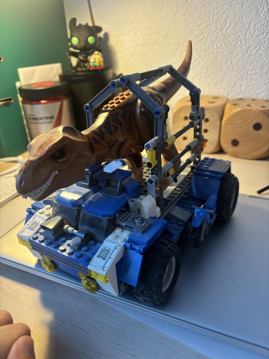 Lego Baukästen: LEGO Jurassic World T. Rex Tracker 75918 – Gebraucht aus Prilly von luc_8xf9 1