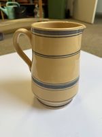 Blumenvase Wasserkrug beige pastell gestreift Landhausstil