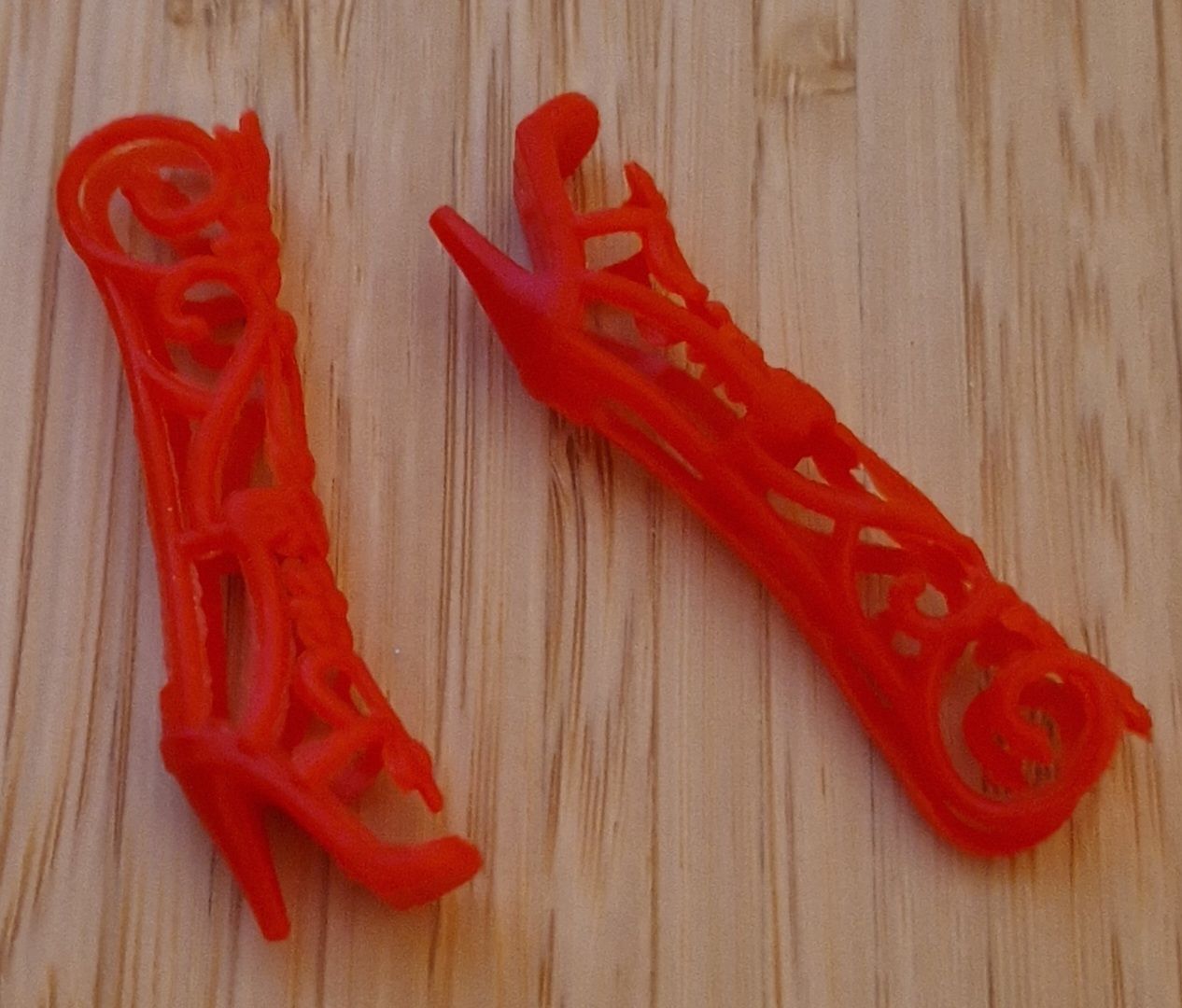Puppen: chaussures pour Barbie – Gebraucht aus Couvet von Pioune