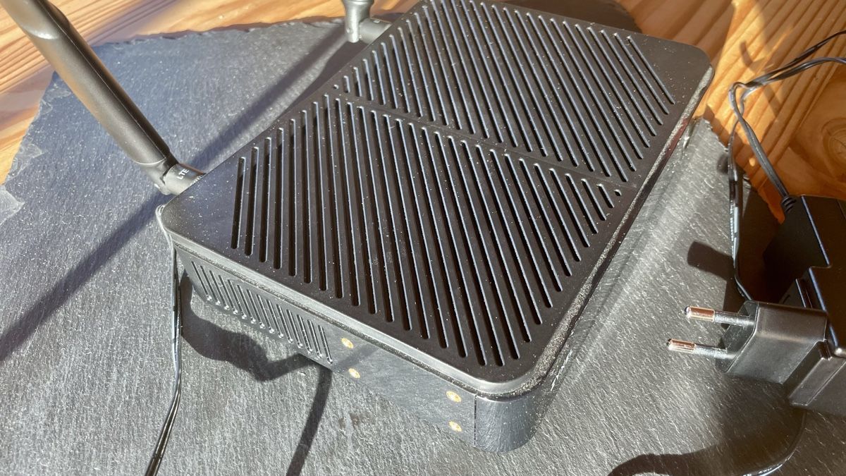 Zyxel Modem & Router: LTE 4G Router - Zyxel LTE3301-Plus – Usato da Saubraz venduto da Ehoekie 4