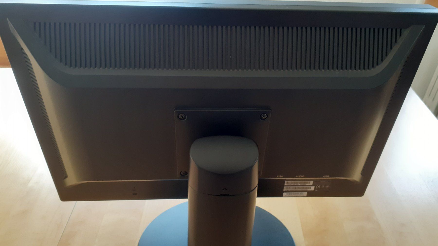 Monitor: Albatron Touch Monitor – Usato da Chur venduto da Blackbook 2