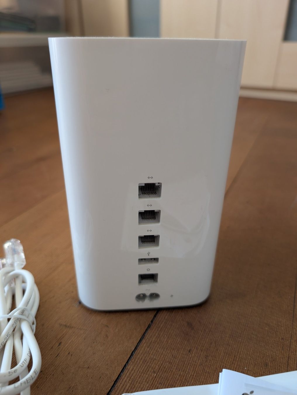 Apple Harddisks: Apple AirPort Time Capsule 1TB – Gebraucht aus Zürich von McFlurry49 1