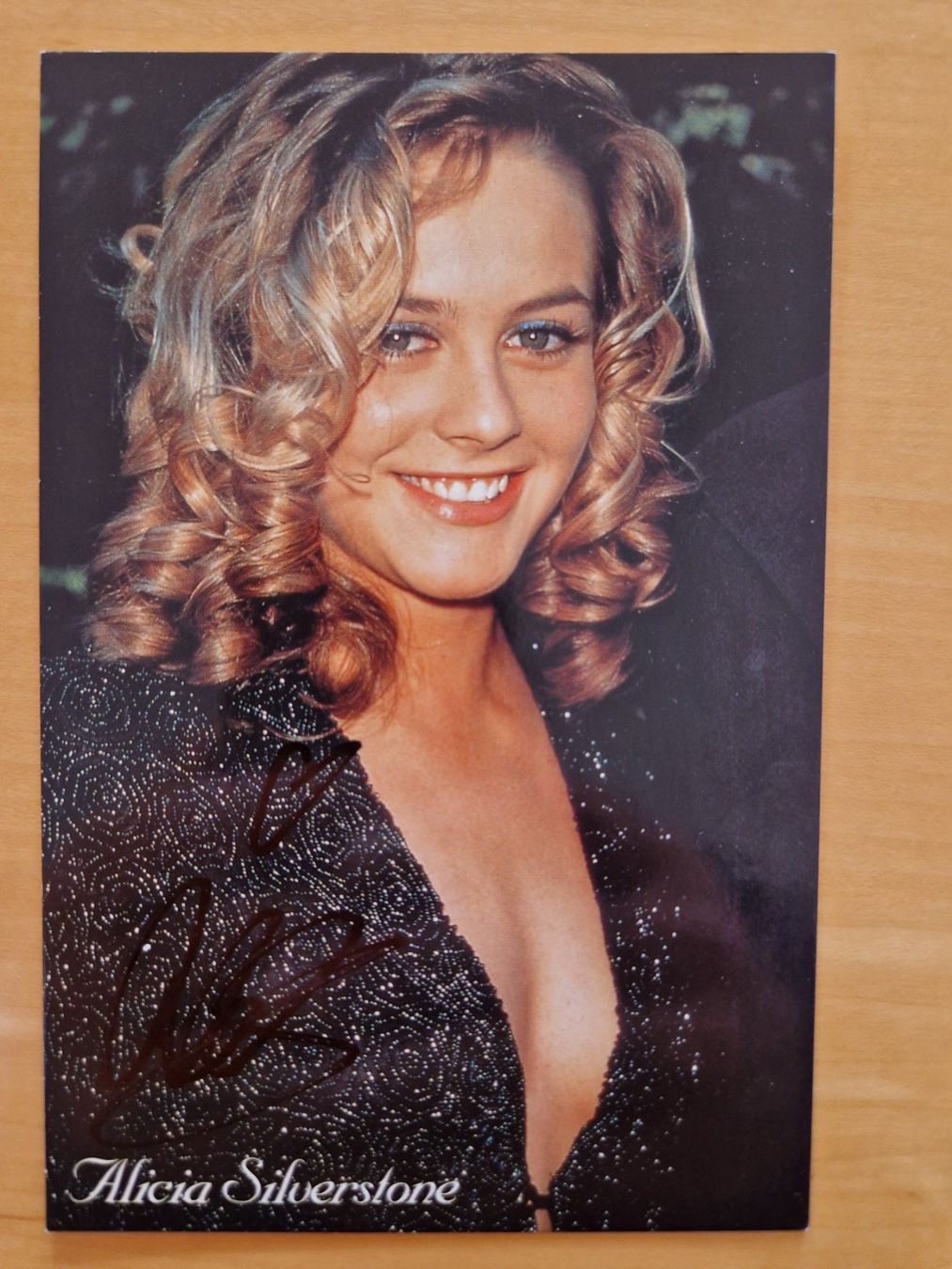 Autografi: Alicia Silverstone, Original Autogramm auf Postkarte – Usato da Salmsach venduto da aacs65