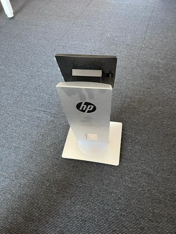 Bildschirmhalterungen von HP und Lenovo