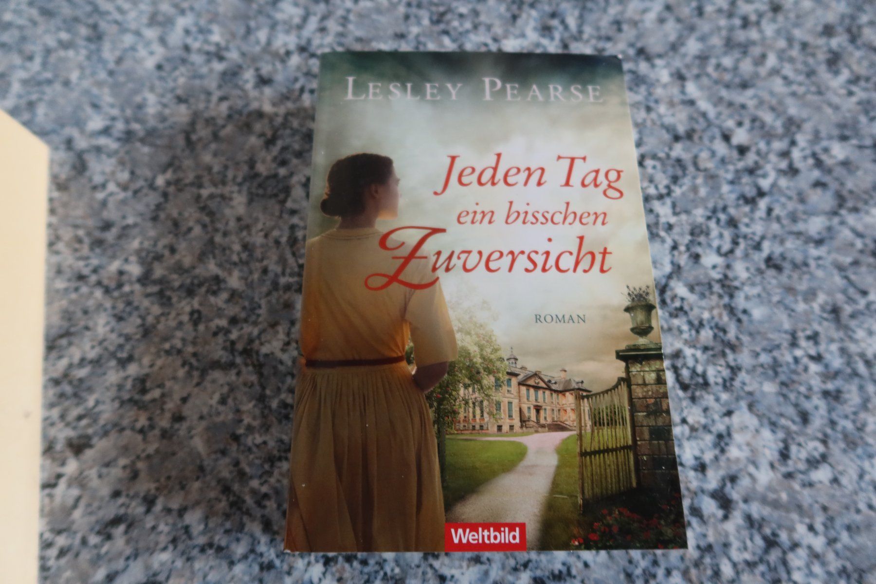 Libri: Jeden Tag ein bisschen Zuversicht – Usato da Täuffelen venduto da Cindybussy