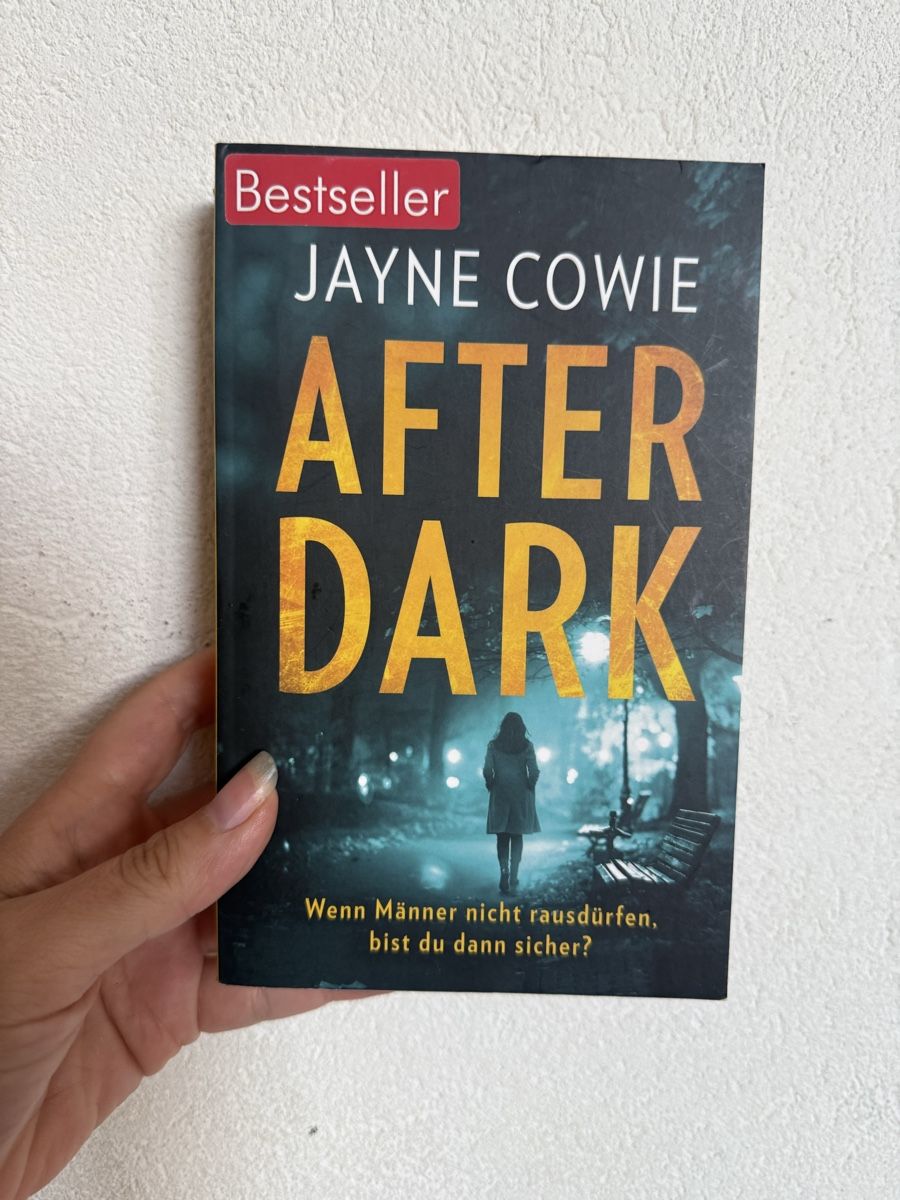 Libri: Buch : After Dark, Jayne Cowie – Usato da Mühlau venduto da mat_zzj2
