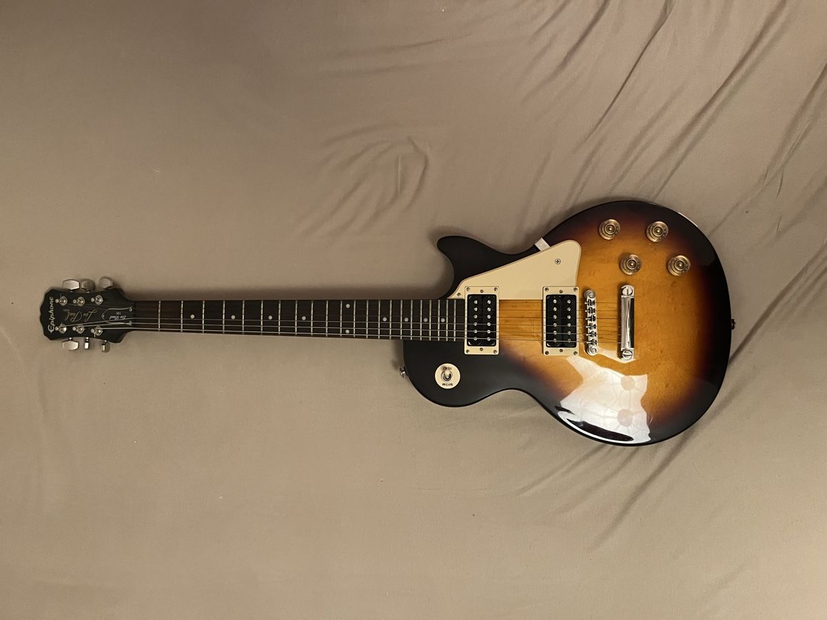 Epiphone Strumenti musicali: Epiphone Les Paul 100 Sunburst inkl. Tasche und Gurt – Nuovo (secondo la descrizione) da Chur venduto da gio7000