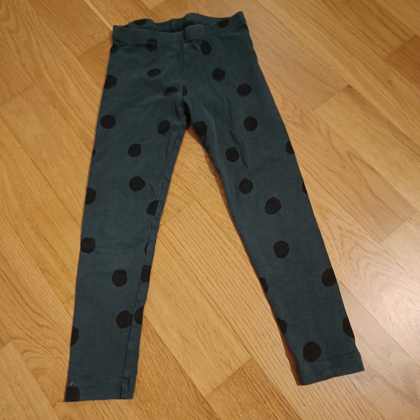 Strumpfhosen & Leggings: Leggins Grösse 110 – Gebraucht aus Jaberg von urig17.